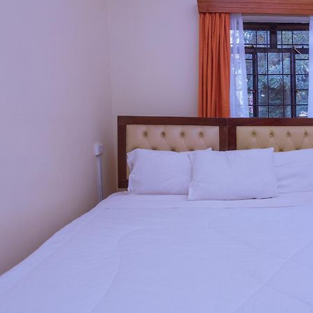 Chak Guesthouse & Conference Center Nairobi Extérieur photo