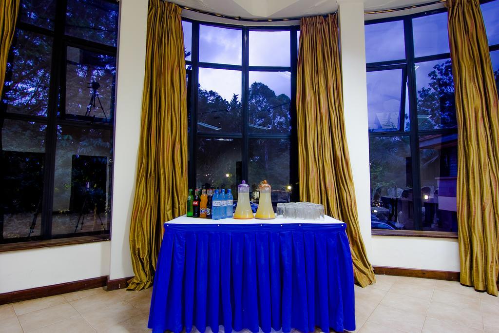Chak Guesthouse & Conference Center Nairobi Extérieur photo