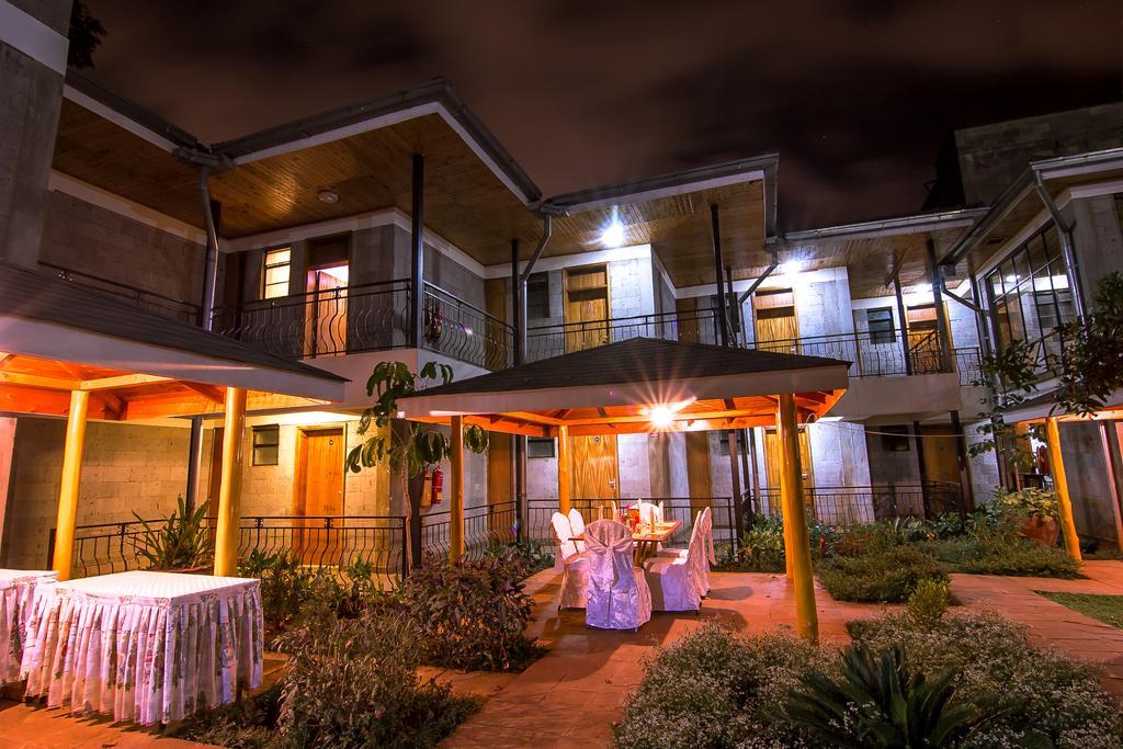 Chak Guesthouse & Conference Center Nairobi Extérieur photo