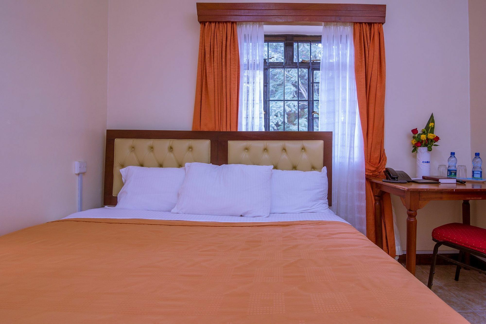 Chak Guesthouse & Conference Center Nairobi Extérieur photo